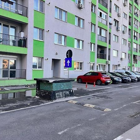 One Apartment Militari Bukares Bagian luar foto