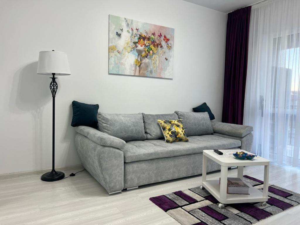 One Apartment Militari Bukares Bagian luar foto