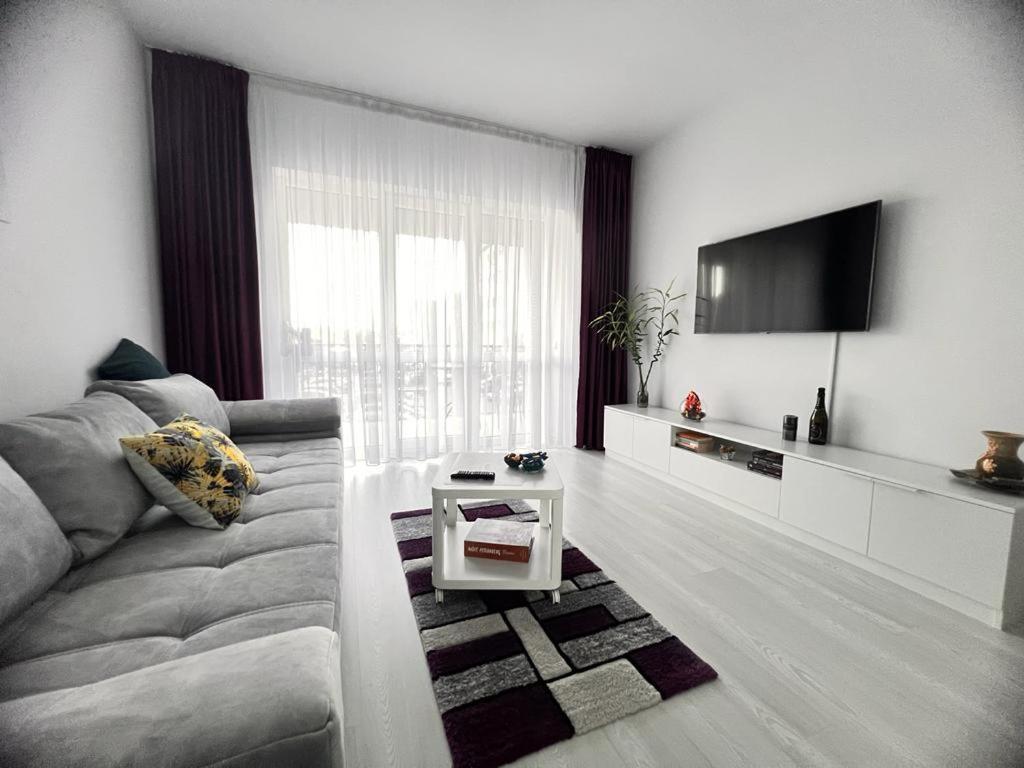 One Apartment Militari Bukares Bagian luar foto